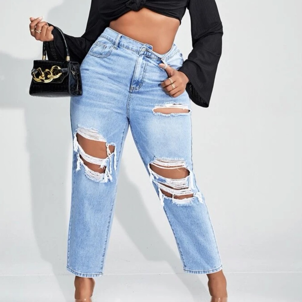 NWOT SHEIN High Waist Ripped Mom Fit Jeans